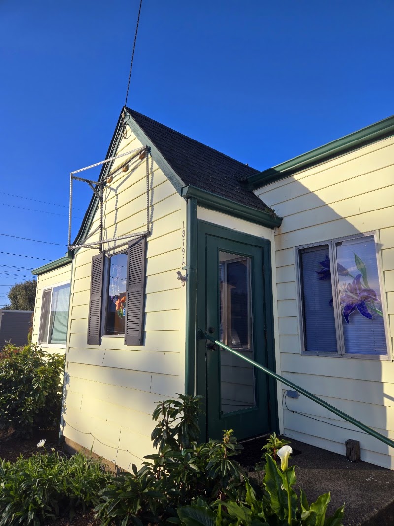 Dancing Spirit Salon, nail salon in Florence, OR, photo 5 of 10
